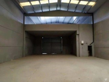 Industrial building / warehouse in Puigdelfi