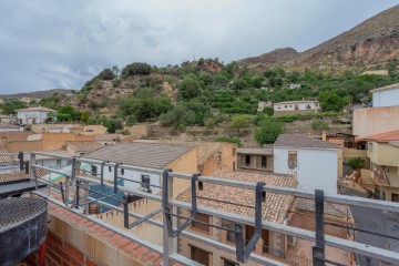 Edificio en Canales