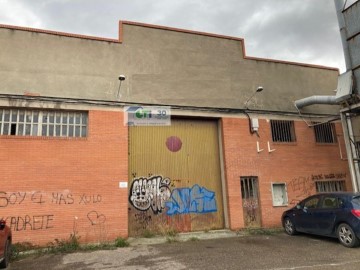 Industrial building / warehouse in Urbanización Amelia