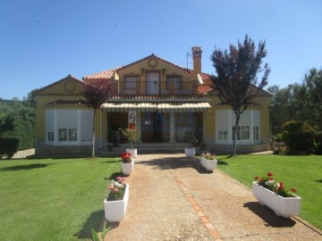 House 5 Bedrooms in Torre de Juan Abad