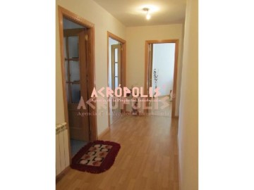 Apartment 2 Bedrooms in Valderas