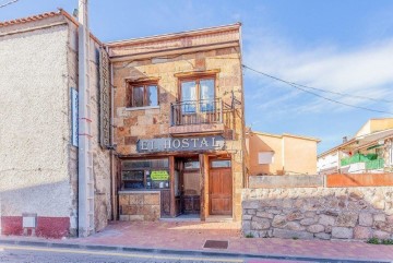 Edificio en Navalafuente