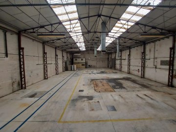 Industrial building / warehouse in Viana