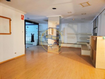 Commercial premises in Sant Josep-Zona Hospital