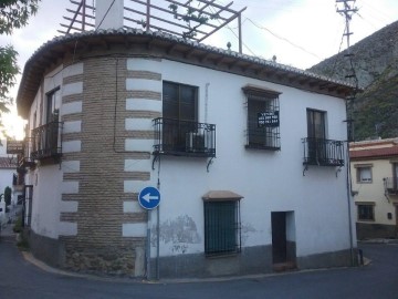 House 3 Bedrooms in Higuera