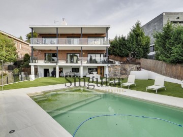 House 6 Bedrooms in Can Prat
