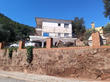 House 8 Bedrooms in Can Güell