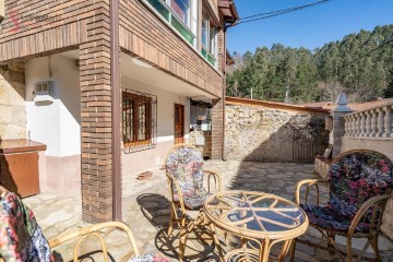 House 3 Bedrooms in Silio