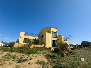 Casa o chalet 5 Habitaciones en Garriguella