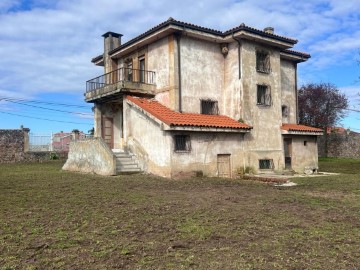 Casa o chalet  en El Carbayedo - El Quirinal