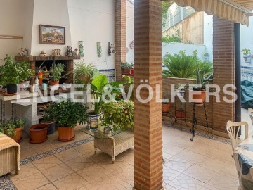 House 4 Bedrooms in Requena