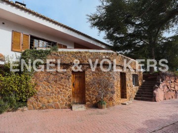 Casa o chalet 6 Habitaciones en Monteamor - La Carrasca - El Peucal