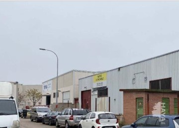 Industrial building / warehouse in La Estación