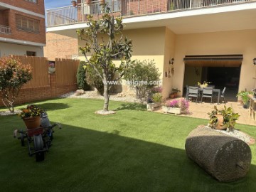 House 4 Bedrooms in Balaguer