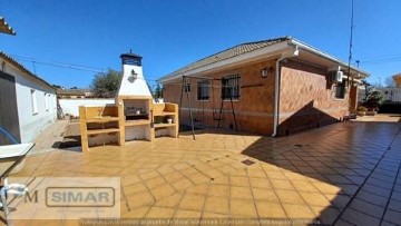 House 3 Bedrooms in Guadamur