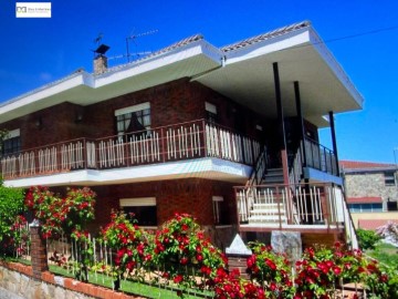 Casa o chalet 4 Habitaciones en Santovenia de la Valdoncina