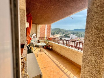 Apartment 3 Bedrooms in Gelida