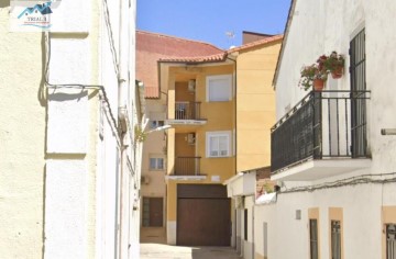 Apartment 3 Bedrooms in Jaraíz de la Vera