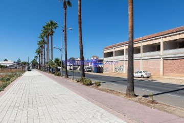 Edificio en Bollullos de la Mitación