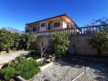 House 3 Bedrooms in Piera