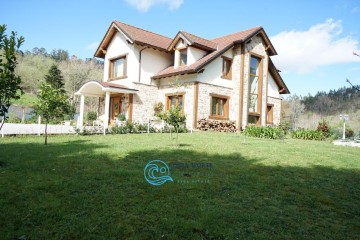 Casa o chalet 5 Habitaciones en Santibáñez