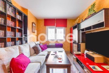 House 3 Bedrooms in Yepes