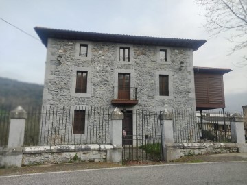 Maison 5 Chambres à Asón