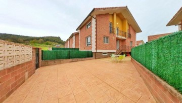 House 4 Bedrooms in Tabernilla