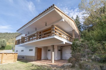 House 3 Bedrooms in Gaserans