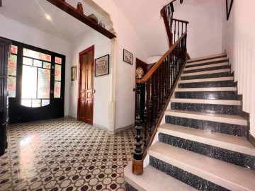 House 4 Bedrooms in Sant Genís