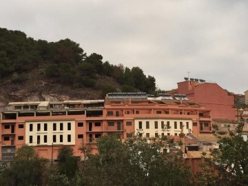 Edificio en Serra