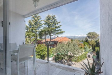 House 6 Bedrooms in La Navata