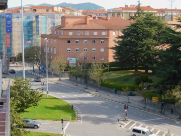 Piso 4 Habitaciones en Azpilagaña