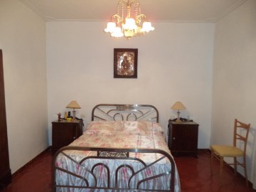 House 4 Bedrooms in Azuaga