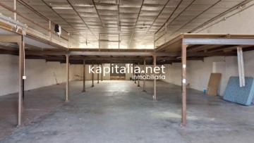 Nave en Sant Josep-Zona Hospital