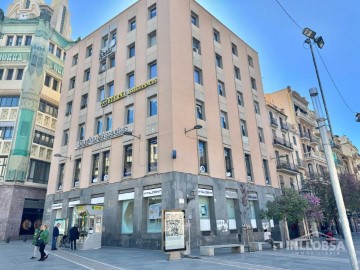 Commercial premises in Centre - Passeig i Rodalies