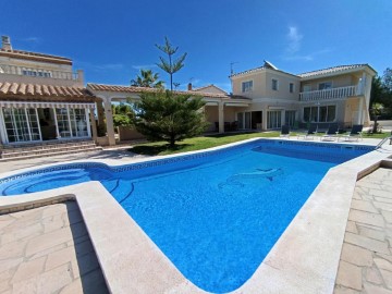 House 7 Bedrooms in Les Tres Cales