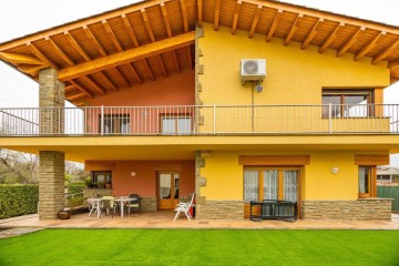 Casa o chalet 8 Habitaciones en Sant Julià de Vilatorta