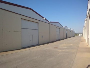 Industrial building / warehouse in Azagra