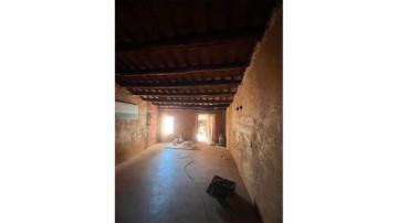 House 4 Bedrooms in Vinyols i Els Arcs