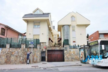 Casa o chalet 4 Habitaciones en Alisal - Cazoña - San Román