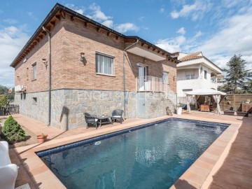 Casa o chalet 6 Habitaciones en Els Can Falguera-Turons