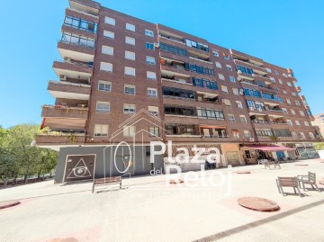 Apartment 3 Bedrooms in Hospital - Nuevo Centro