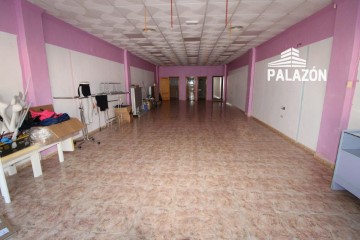 Commercial premises in Catral