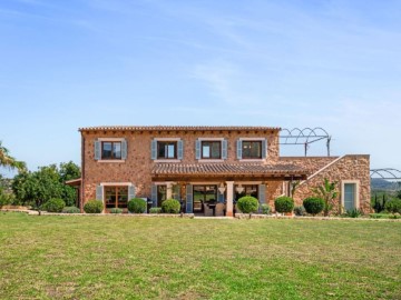 Country homes 4 Bedrooms in Santa María del Camí