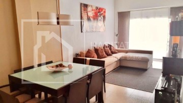 Apartment 4 Bedrooms in Sant Narcís