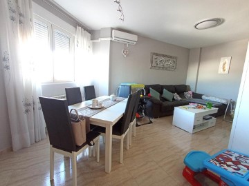 Apartment 3 Bedrooms in La Roda