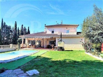 Casa o chalet 6 Habitaciones en Casetas - Garrapinillos - Monzalbarba