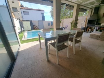 House 2 Bedrooms in Mollerussa