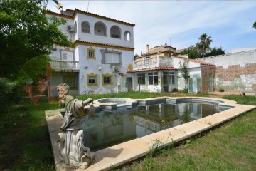 House 7 Bedrooms in Cerros de Montequinto